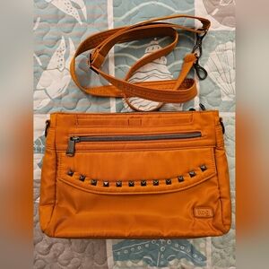 Lug Pacer 2 amber yellow. Excellent condition